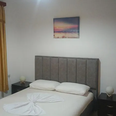 Amantia Apartament *